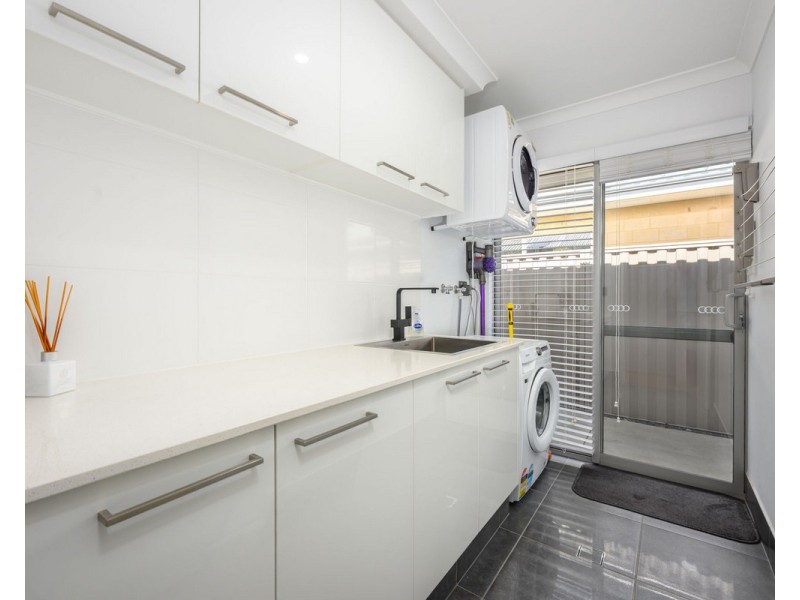 2 Stow Chase, South Yunderup WA 6208