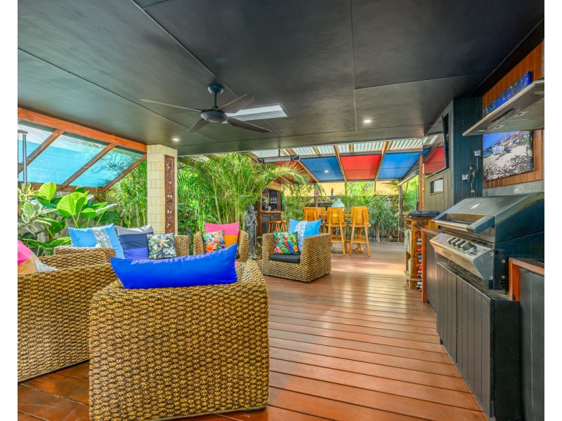 2 Stow Chase, South Yunderup WA 6208