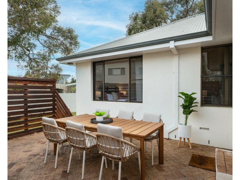 28 CHAPMAN Street, Dunsborough WA 6281
