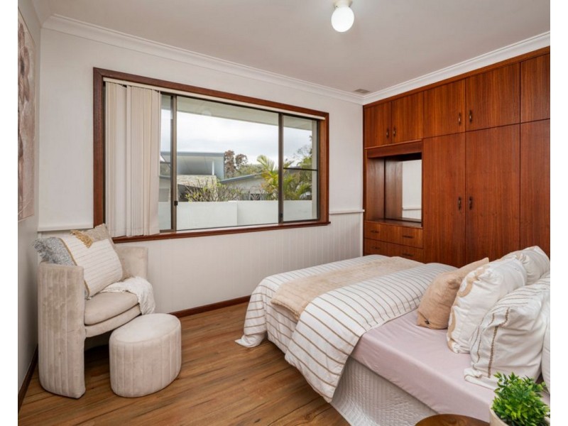 28 CHAPMAN Street, Dunsborough WA 6281