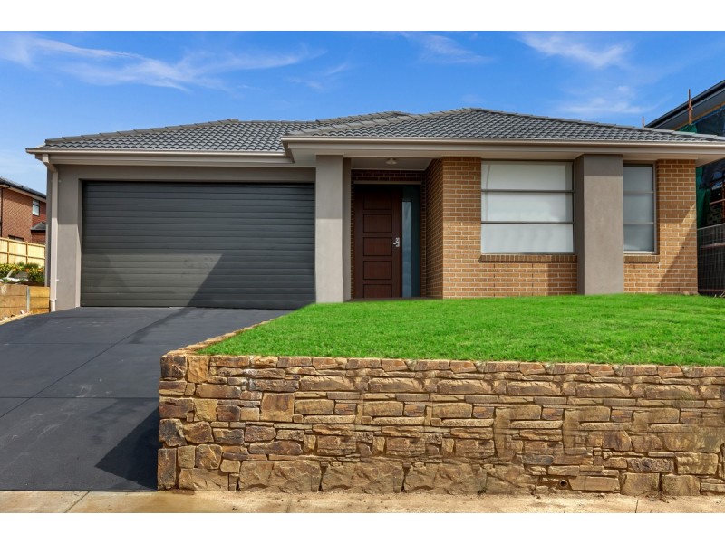 30 Vermillion Drive, Clyde North VIC 3978