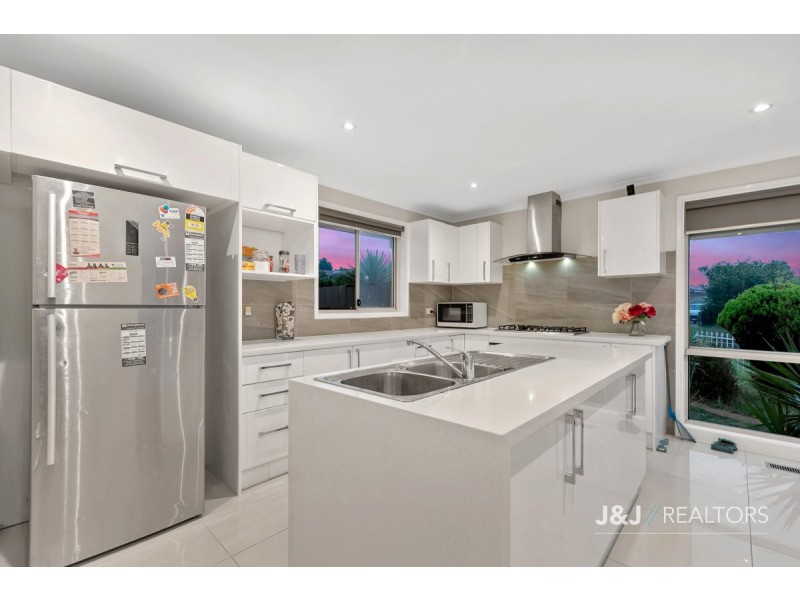 58 Mossgiel Park Drive,, Endeavour Hills VIC 3802