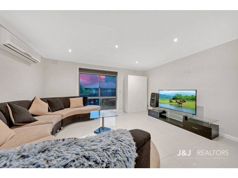58 Mossgiel Park Drive,, Endeavour Hills VIC 3802