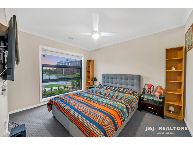 40 Jackwood Drive, Clyde North VIC 3978