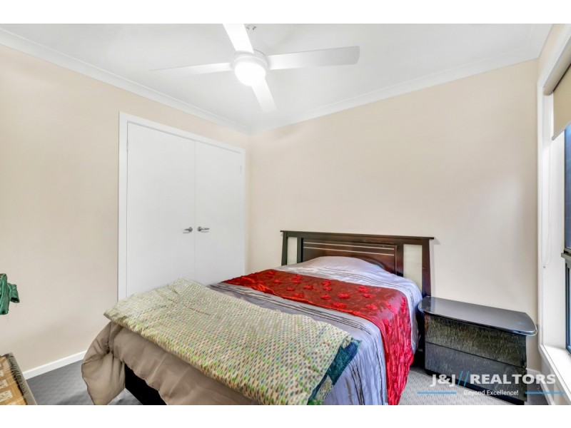 40 Jackwood Drive, Clyde North VIC 3978