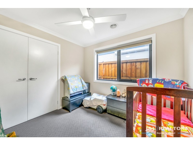 40 Jackwood Drive, Clyde North VIC 3978