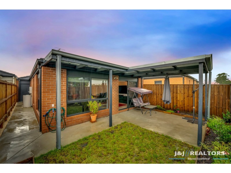 40 Jackwood Drive, Clyde North VIC 3978
