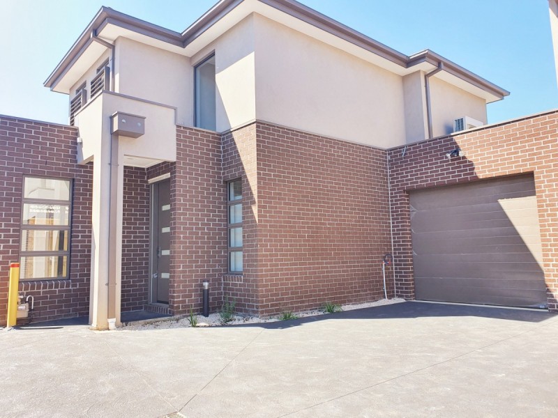 4/13 Bruce Street, Dandenong VIC 3175