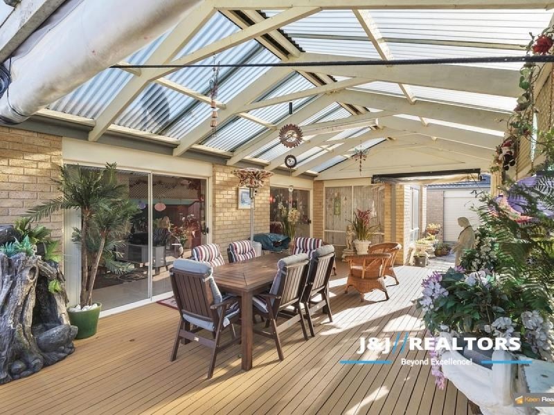 11 GOLDEN GROVE Drive, Narre Warren South VIC 3805