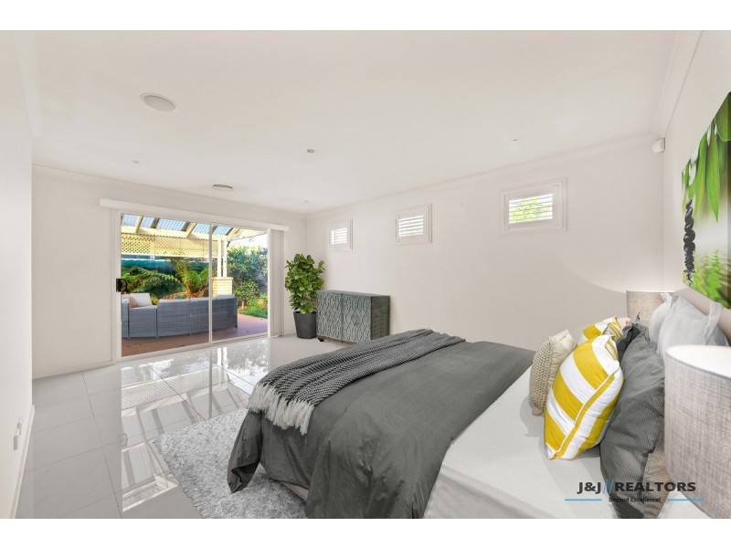 11 Goldengrove Drive, Narre Warren South VIC 3805