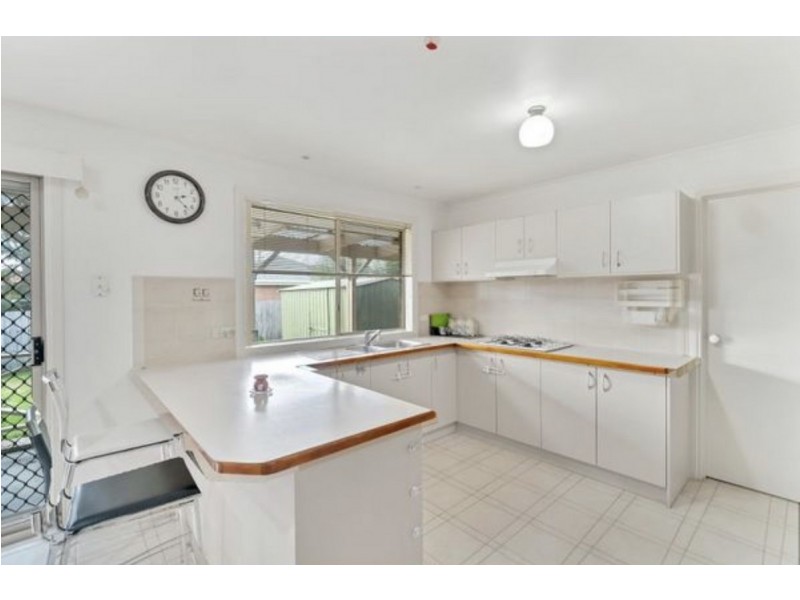 11 Pater Close, Narre Warren VIC 3805