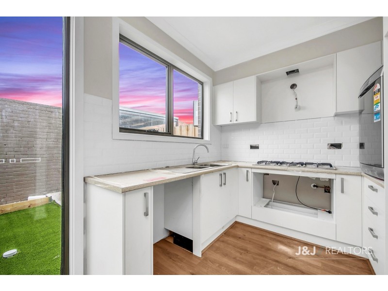 4/13 Bruce Street, Dandenong VIC 3175