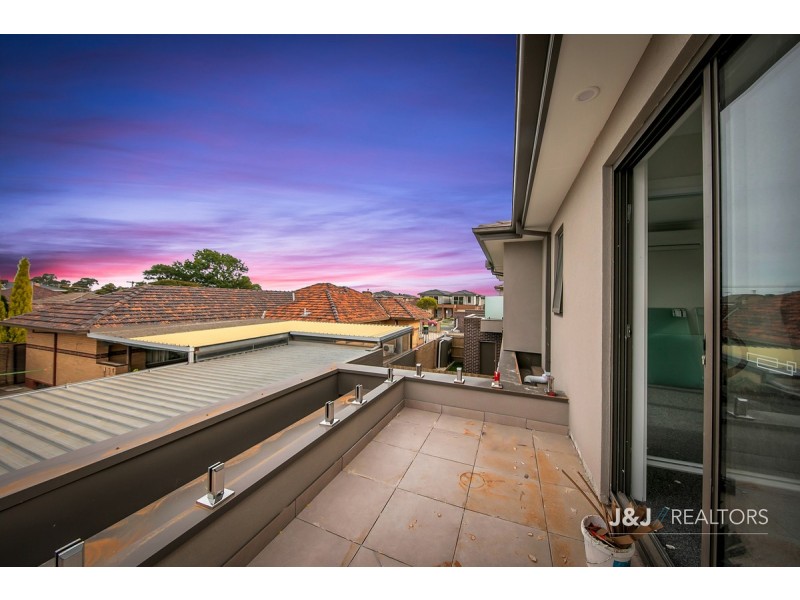 4/13 Bruce Street, Dandenong VIC 3175