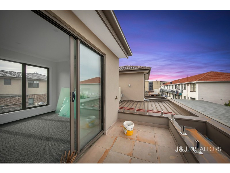 4/13 Bruce Street, Dandenong VIC 3175