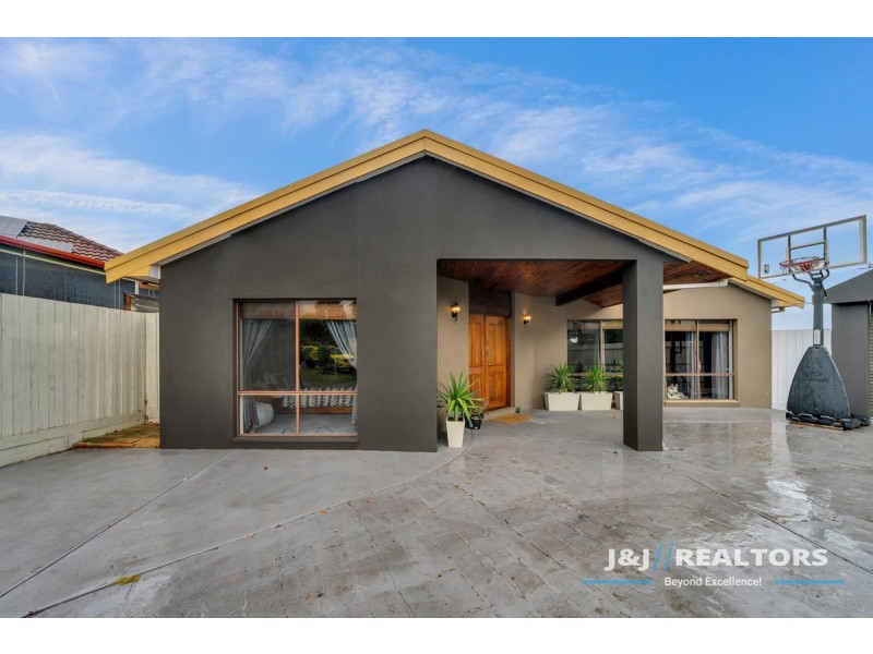 1 Tumut Court, Berwick VIC 3806