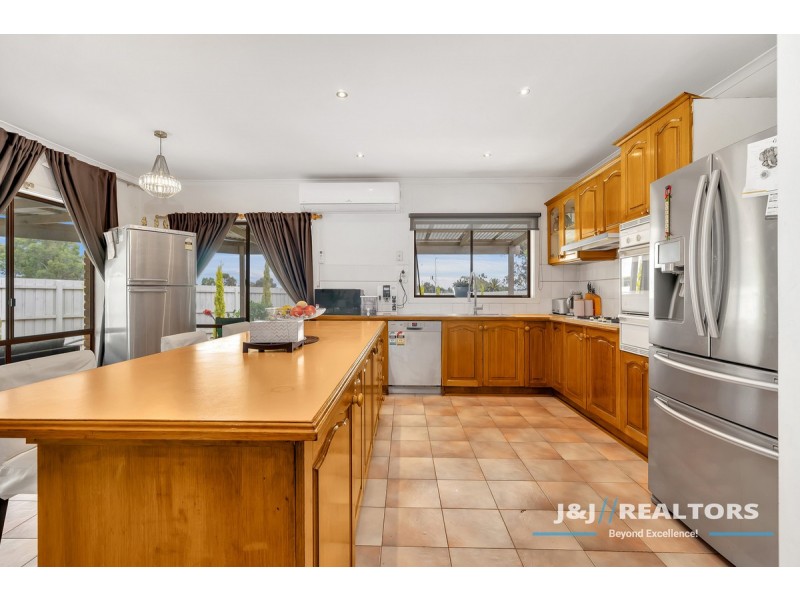 1 Tumut Court, Berwick VIC 3806