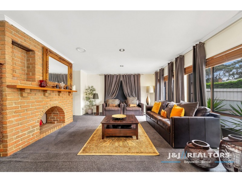 1 Tumut Court, Berwick VIC 3806