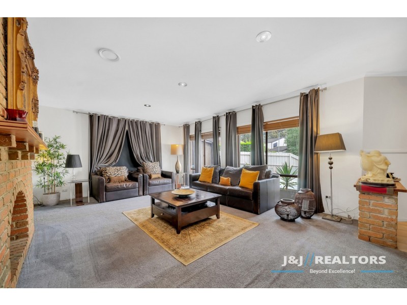 1 Tumut Court, Berwick VIC 3806