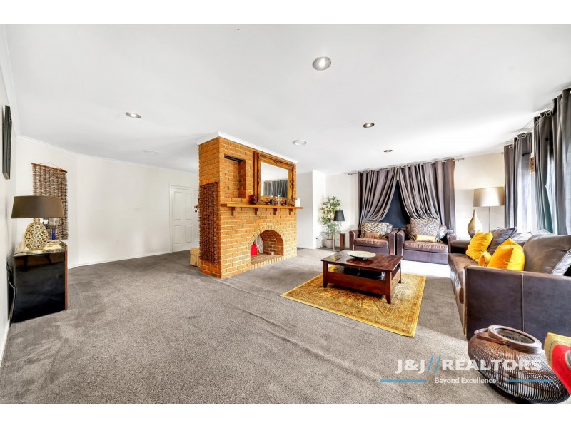 1 Tumut Court, Berwick VIC 3806