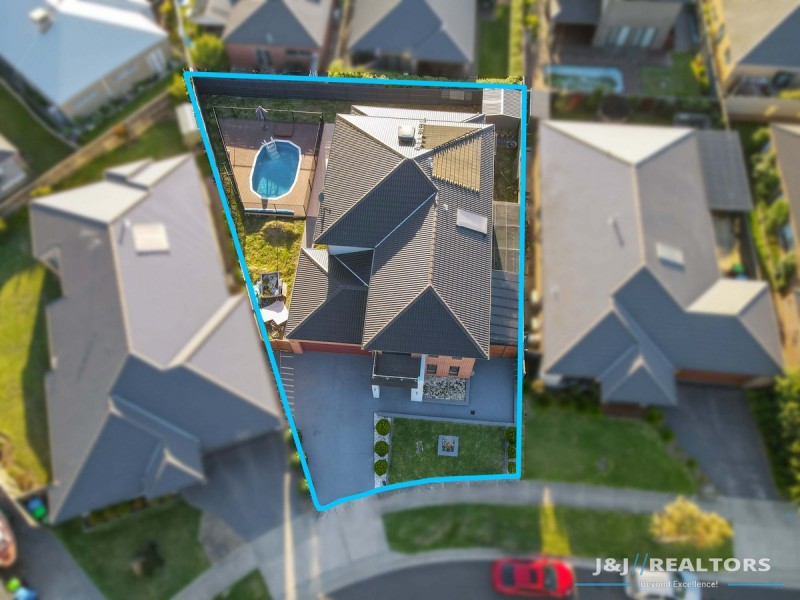 8 Cradle Avenue, Clyde VIC 3978