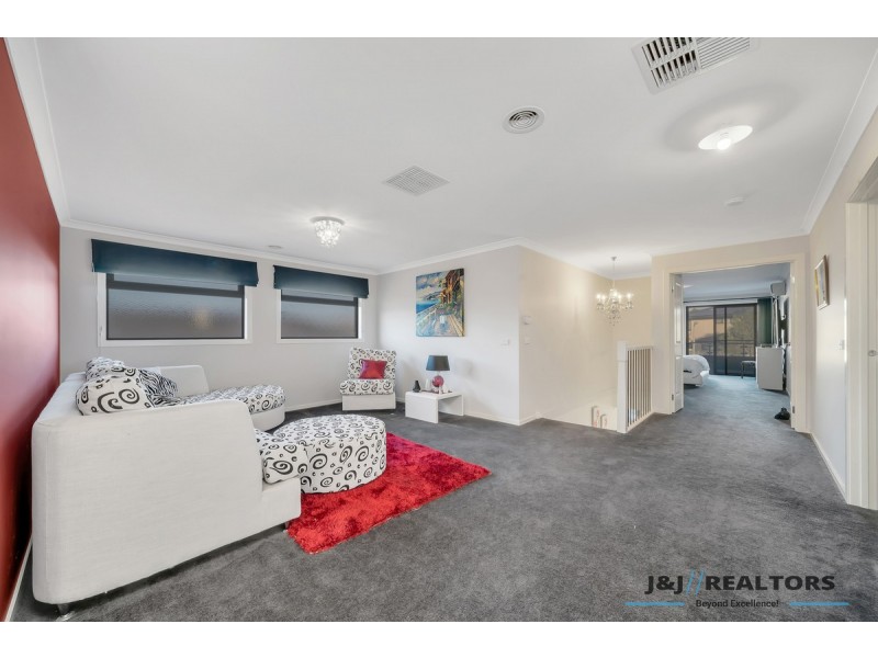 8 Cradle Avenue, Clyde VIC 3978