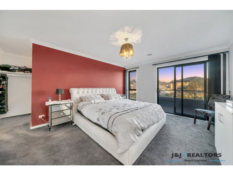 8 Cradle Avenue, Clyde VIC 3978