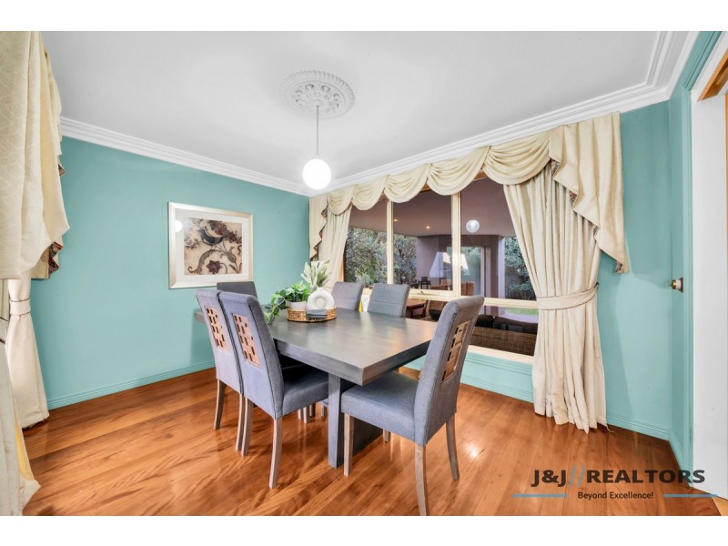 8 Emerson Court, Berwick VIC 3806