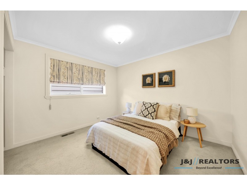 8 Emerson Court, Berwick VIC 3806
