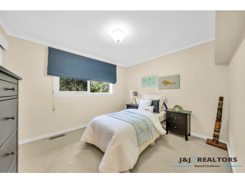 8 Emerson Court, Berwick VIC 3806