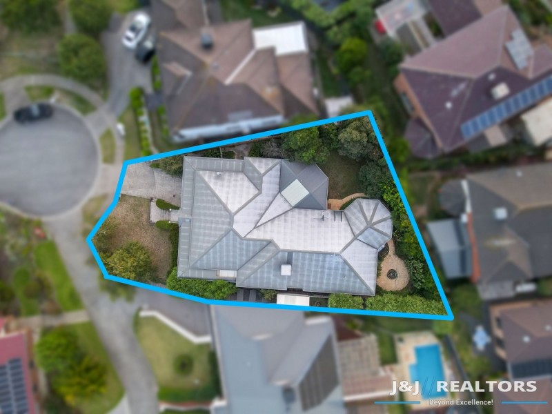 8 Emerson Court, Berwick VIC 3806