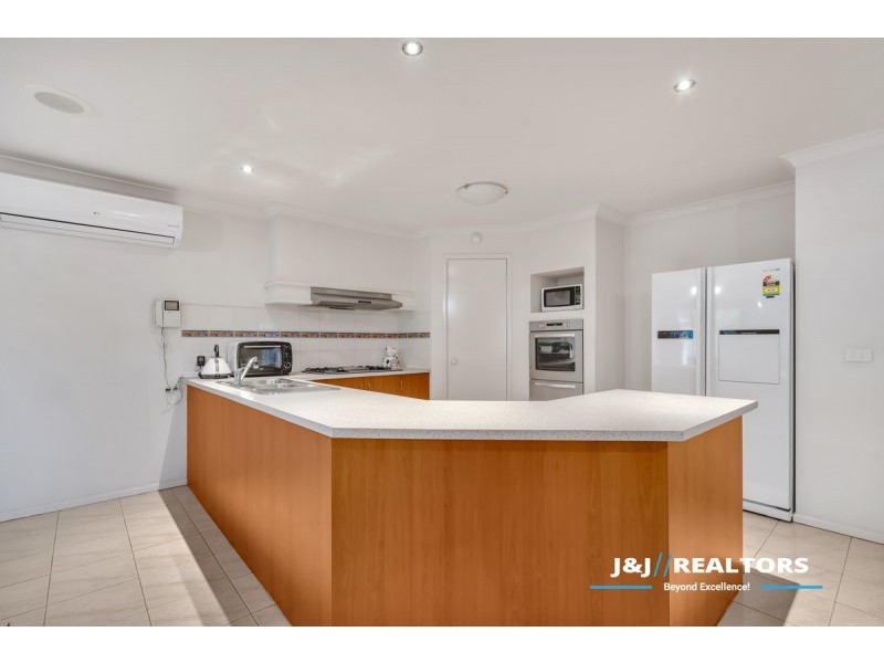 28 Rivergum Rise, Hampton Park VIC 3976