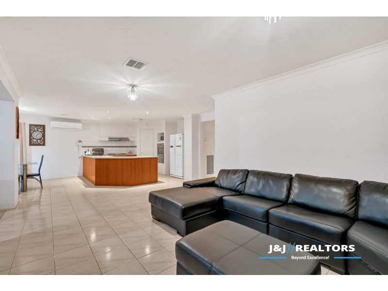 28 Rivergum Rise, Hampton Park VIC 3976