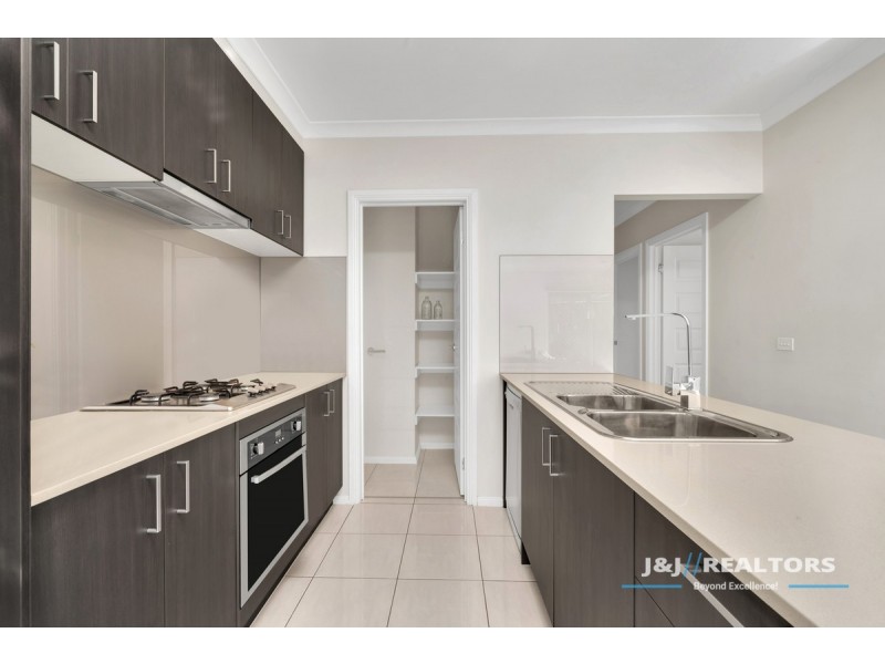 32 Wilkiea Crsecent, Cranbourne North VIC 3977