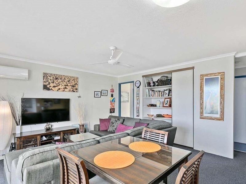 9/383 The Esplanade, Torquay QLD 4655