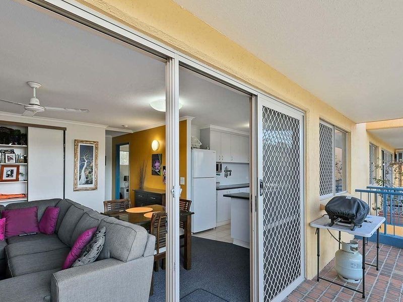 9/383 The Esplanade, Torquay QLD 4655
