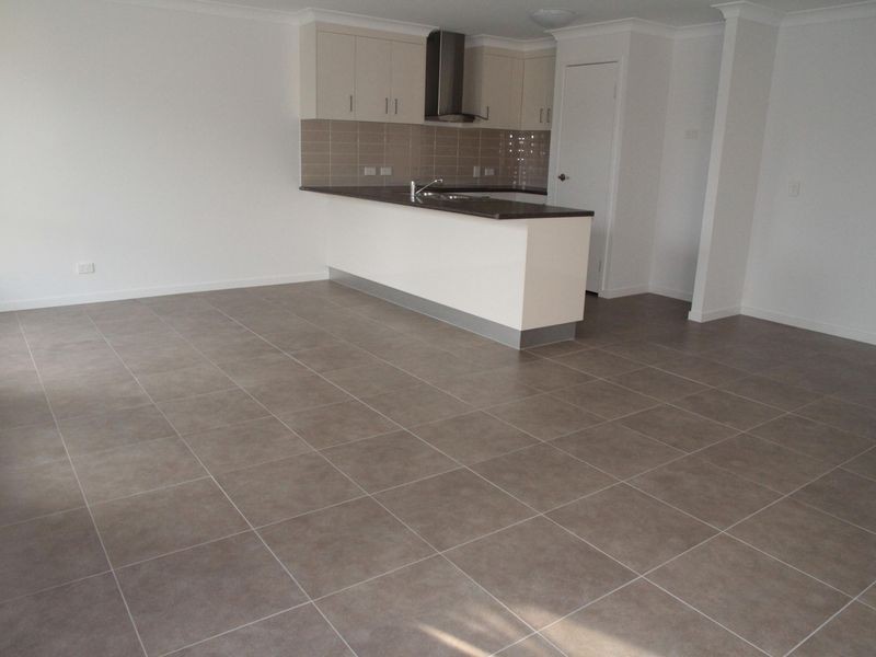 1/127 Exeter Street, Torquay QLD 4655