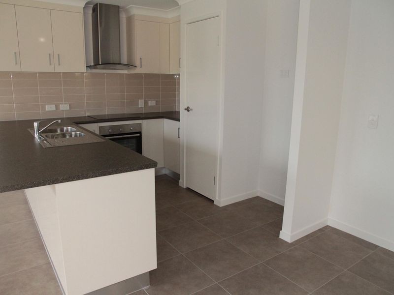 1/127 Exeter Street, Torquay QLD 4655