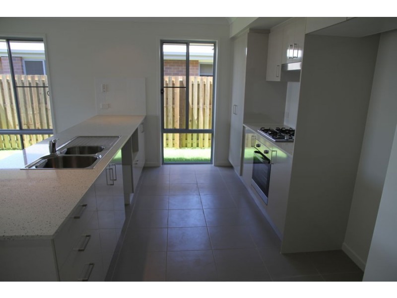 41 Blaxland Road, Urraween QLD 4655