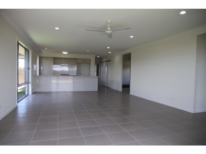 41 Blaxland Road, Urraween QLD 4655