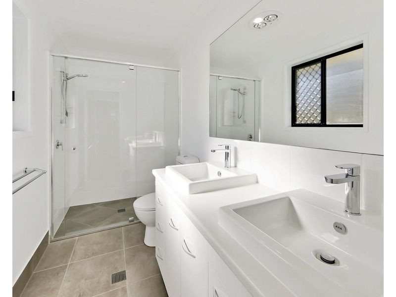 20 Marine Circuit, Urangan QLD 4655