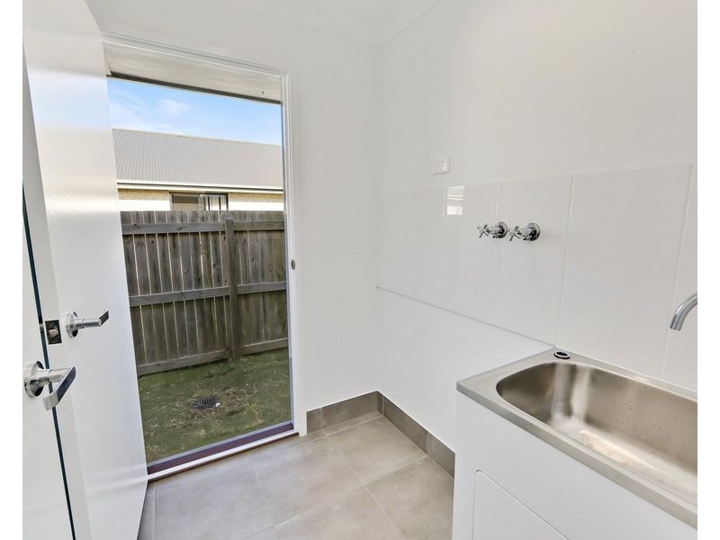 20 Marine Circuit, Urangan QLD 4655