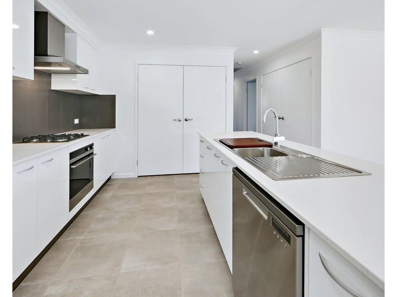 20 Marine Circuit, Urangan QLD 4655