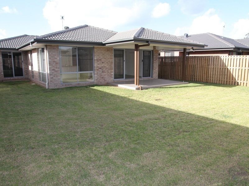 16 Lawson Road, Urraween QLD 4655