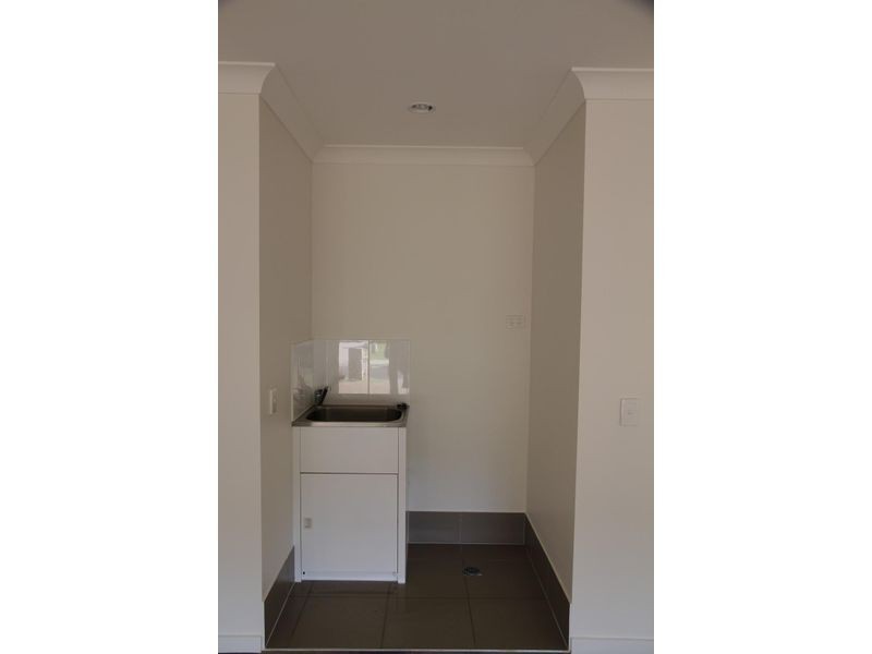 16 Lawson Road, Urraween QLD 4655