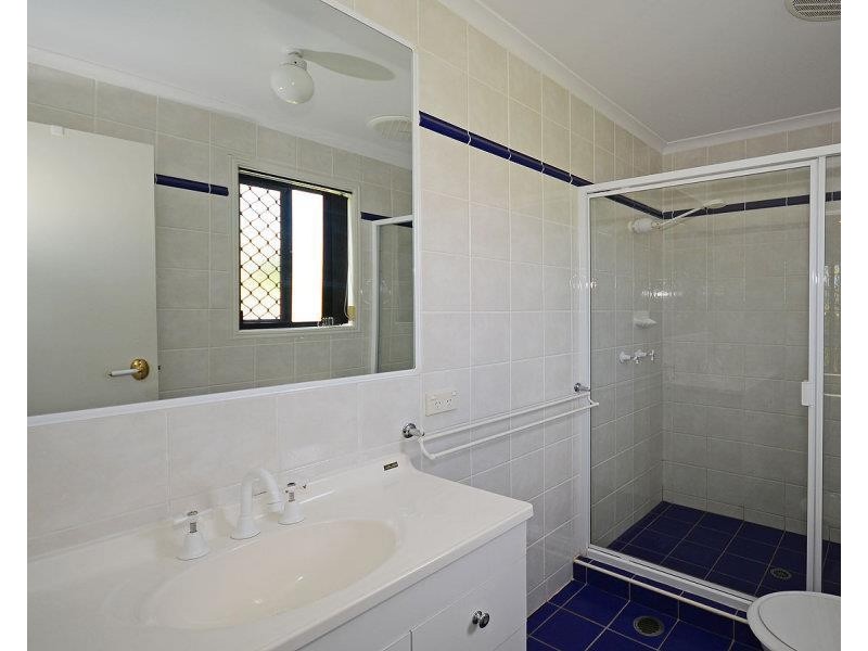 6 Wyuna Court, Urangan QLD 4655