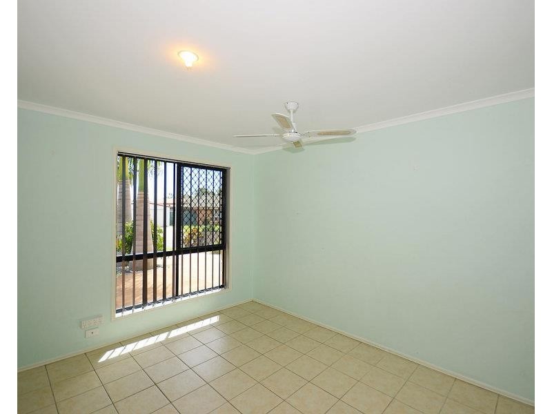 6 Wyuna Court, Urangan QLD 4655