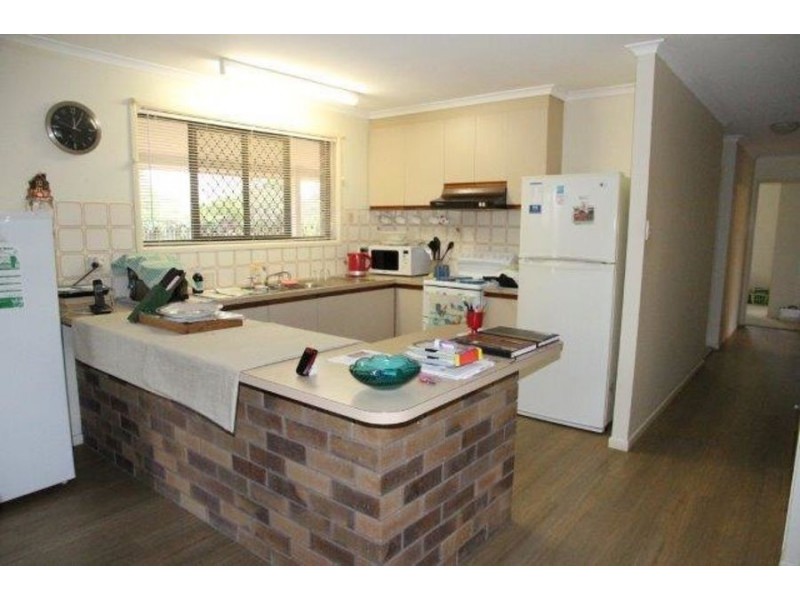 24 Warrego Court, Point Vernon QLD 4655