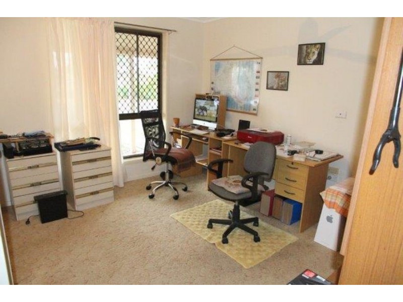 24 Warrego Court, Point Vernon QLD 4655