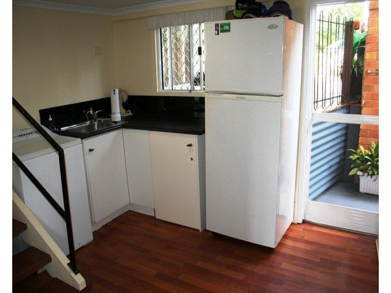29 Beach Road, Pialba QLD 4655