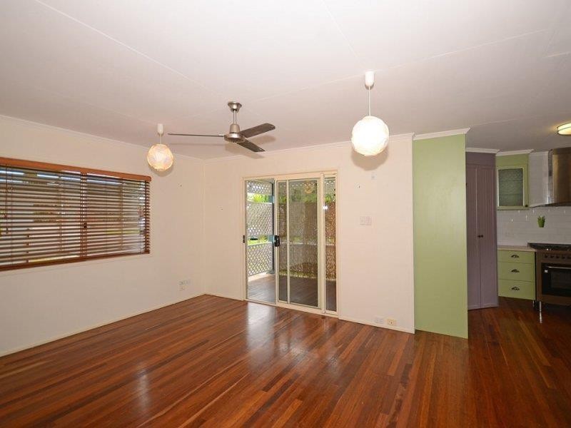 32 Neils Street, Pialba QLD 4655